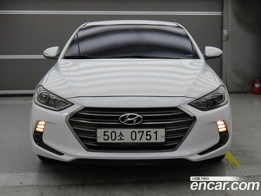 Hyundai AVANTE 2016