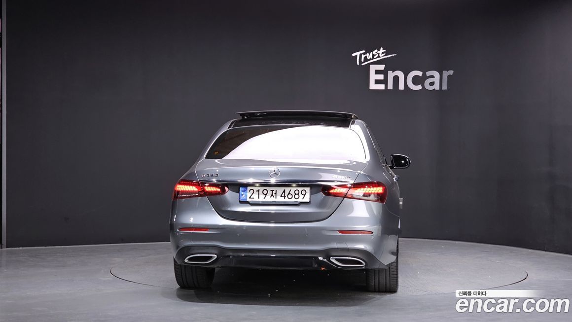 Mercedes-Benz E-Class 2023