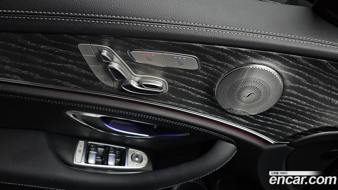 Mercedes-Benz E-Class 2023