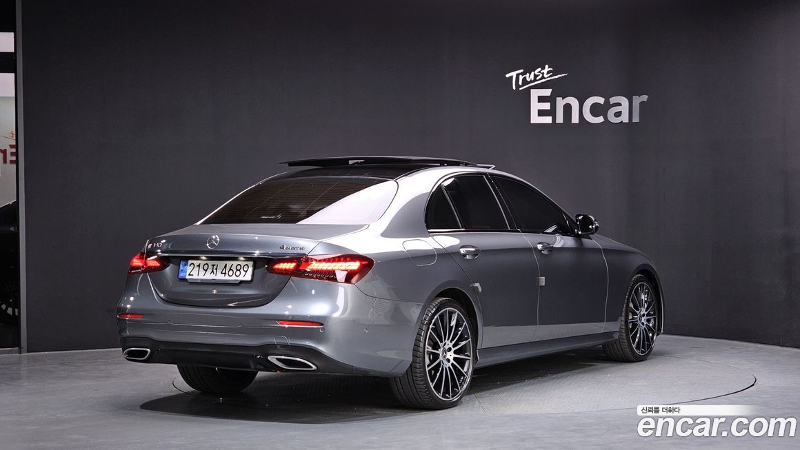 Mercedes-Benz E-Class 2023