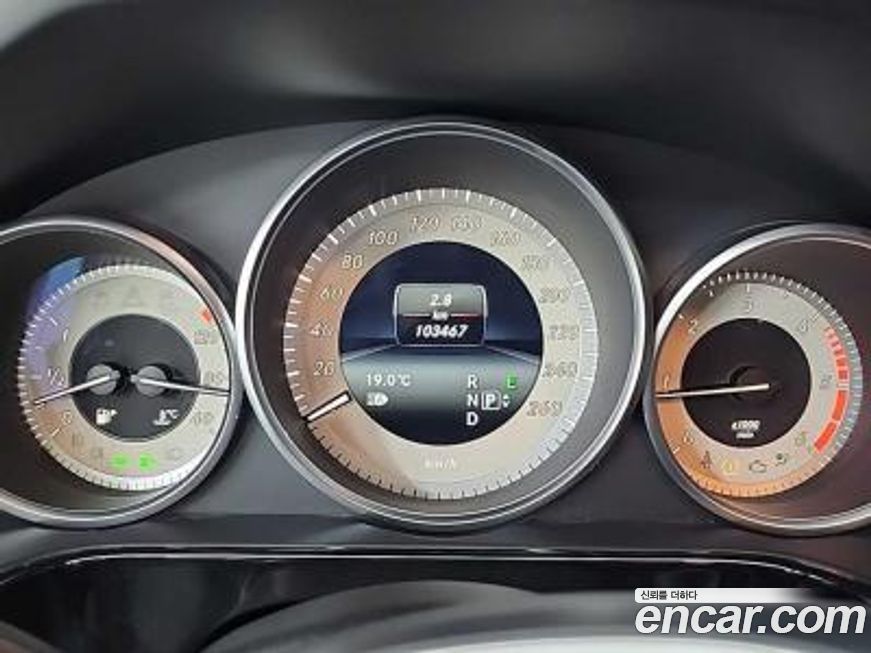 Mercedes-Benz E-Class 2014