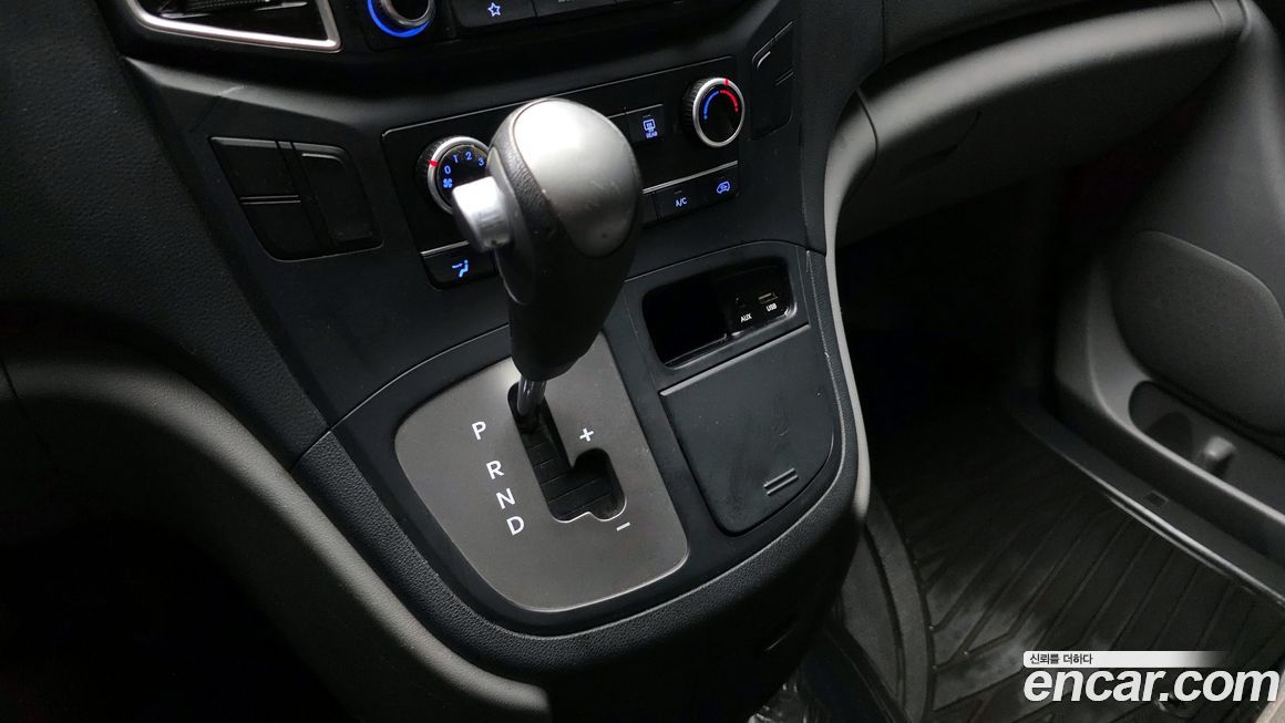 Hyundai Starex 2019