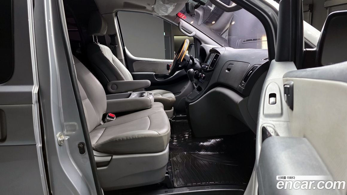 Hyundai Starex 2019