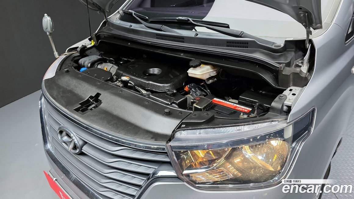 Hyundai Starex 2019