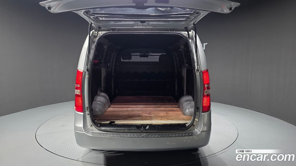 Hyundai Starex 2019