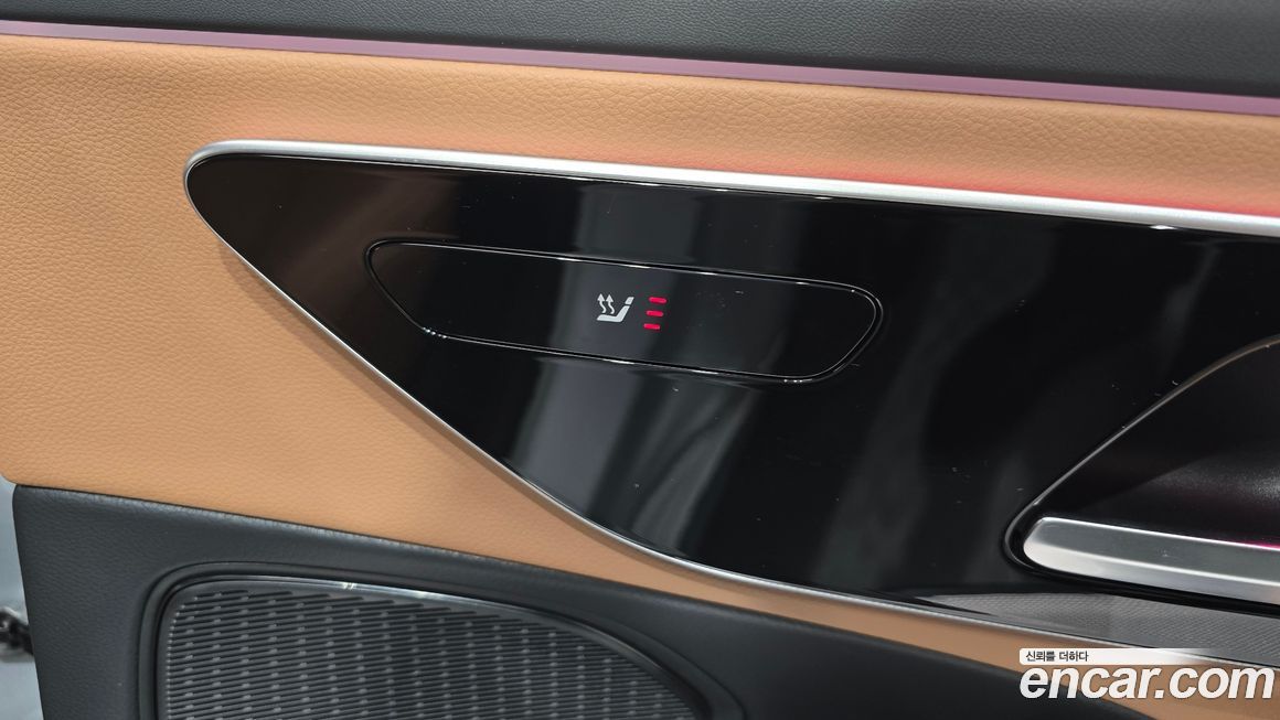 Mercedes-Benz E-Class 2025