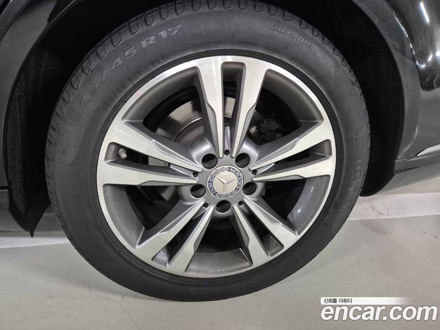 Mercedes-Benz E-Class 2016