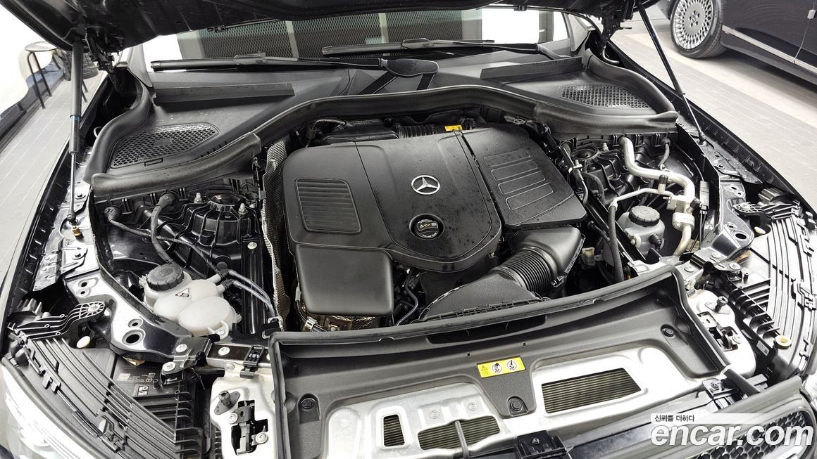 Mercedes-Benz GLC-Class 2024