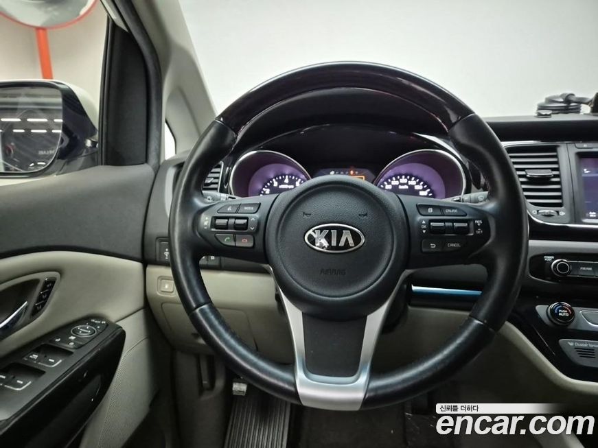 Kia Canival 2016