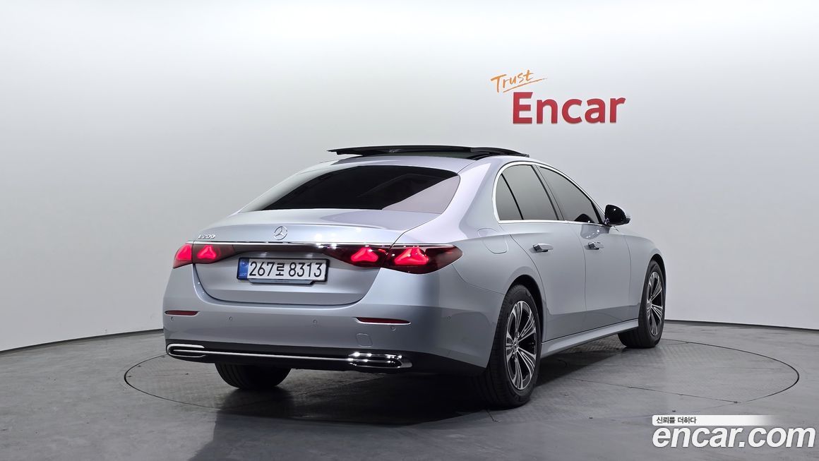 Mercedes-Benz E-Class 2025