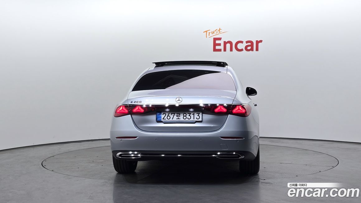 Mercedes-Benz E-Class 2025