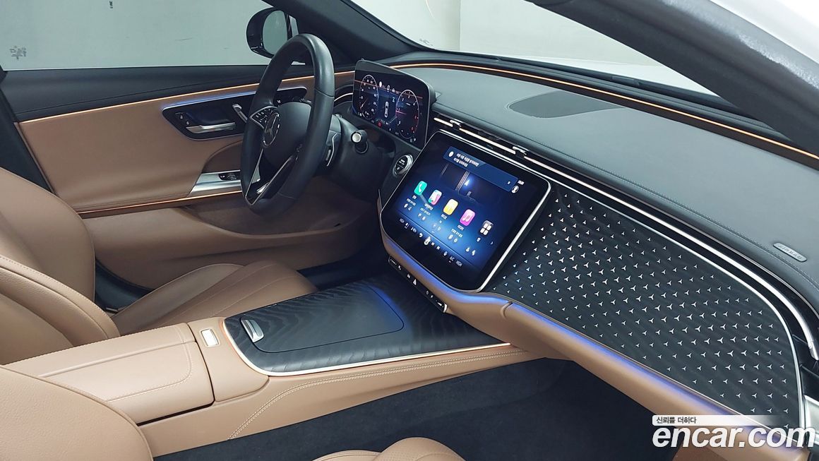 Mercedes-Benz E-Class 2024