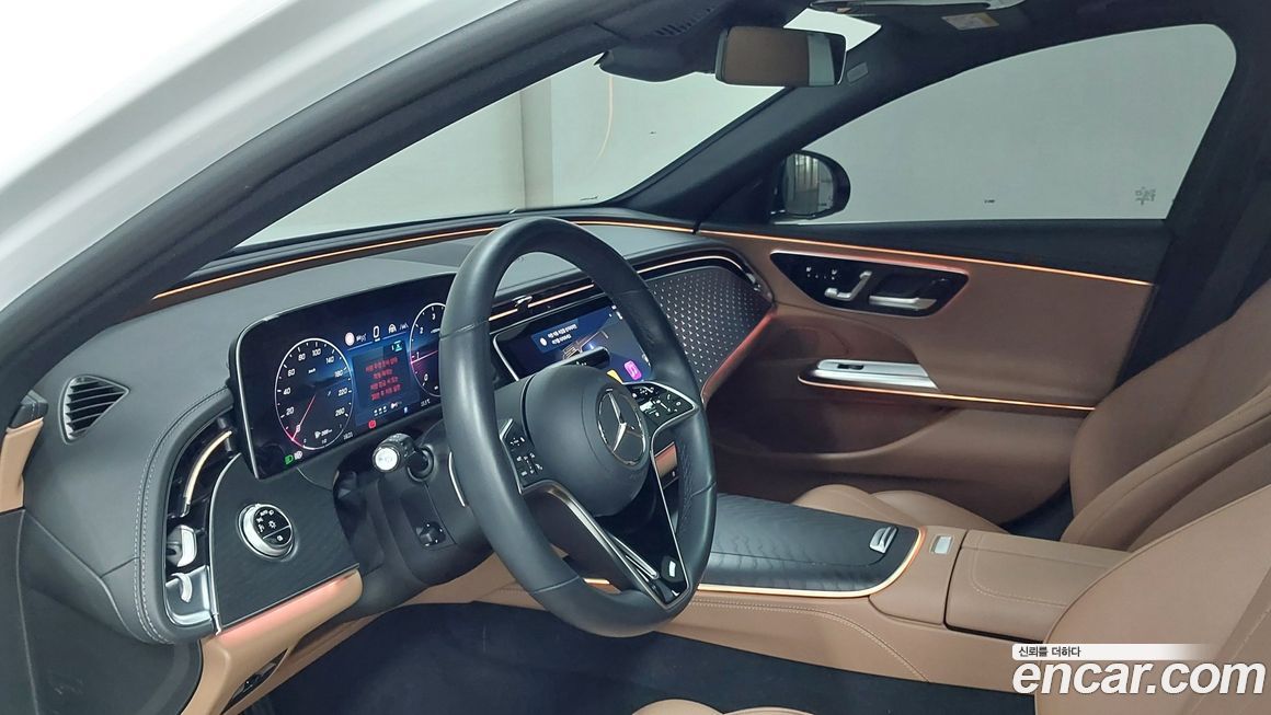 Mercedes-Benz E-Class 2024