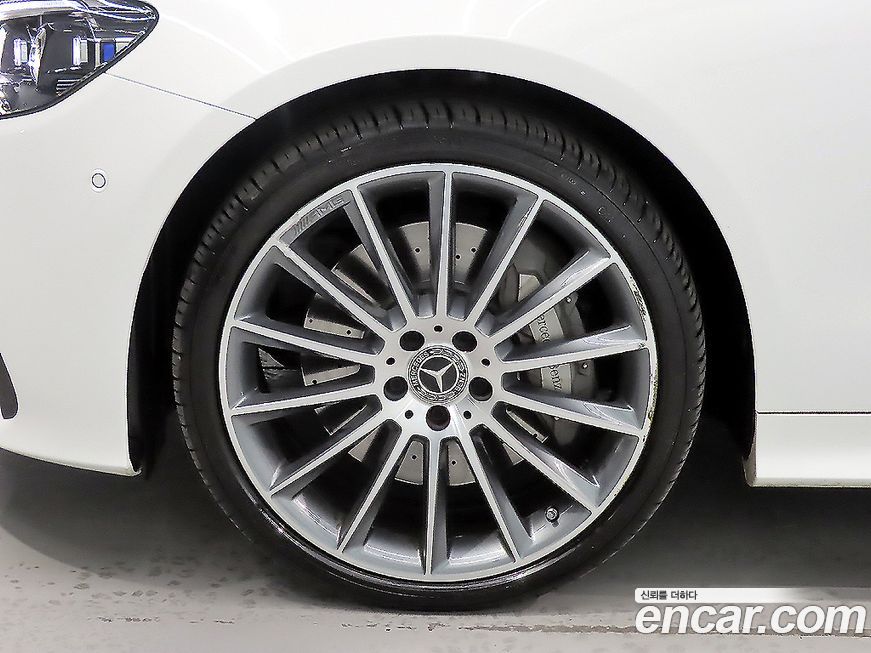 Mercedes-Benz E-Class 2021