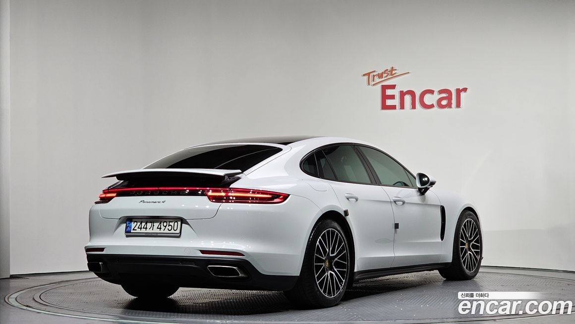 Porsche Panamera 2018