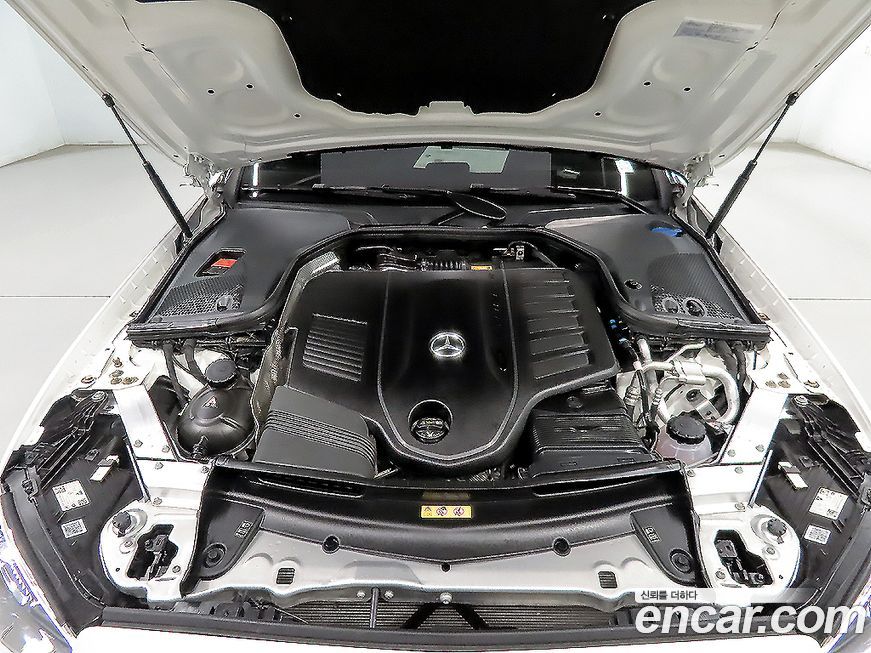 Mercedes-Benz E-Class 2021