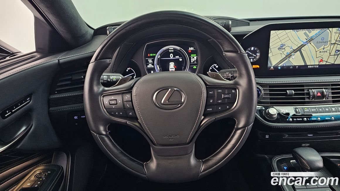 Lexus LS 2022