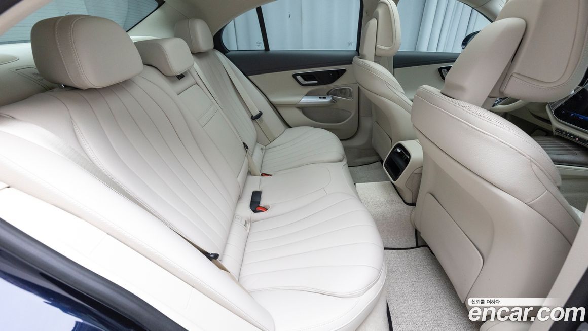 Mercedes-Benz E-Class 2025