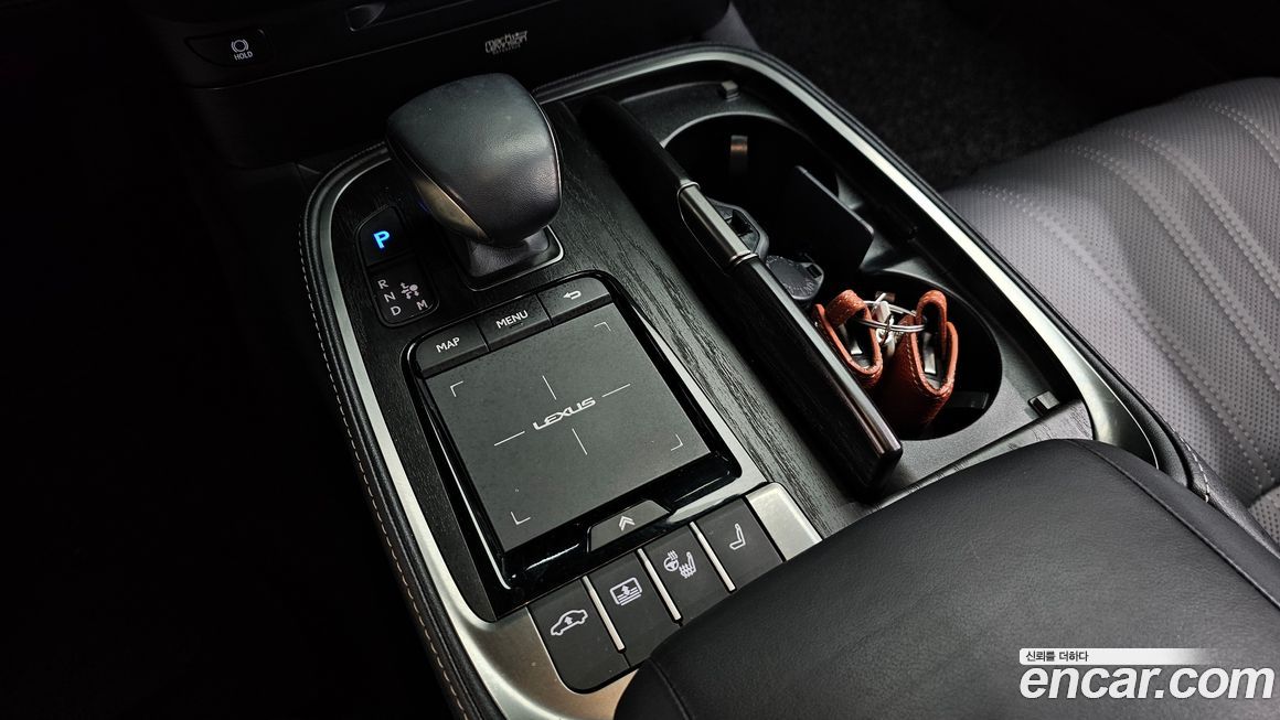 Lexus LS 2022