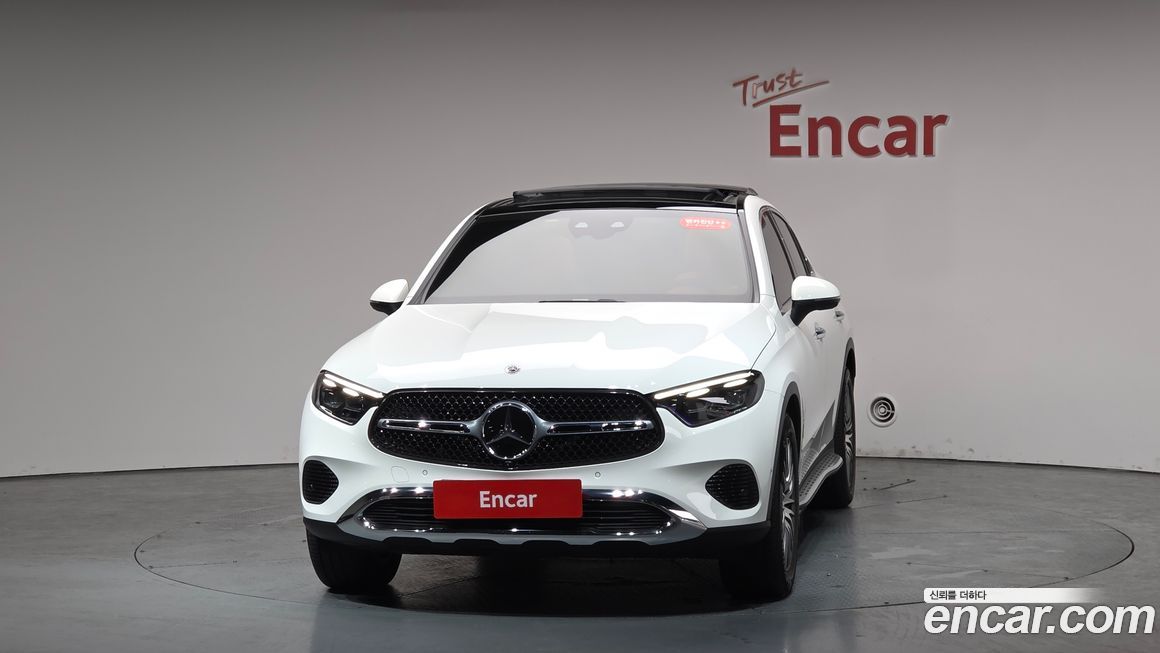 Mercedes-Benz GLC-Class 2025