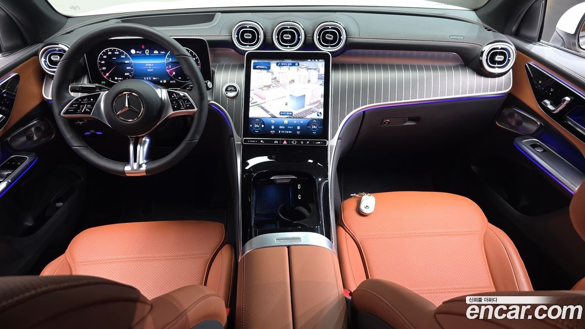 Mercedes-Benz GLC-Class 2025