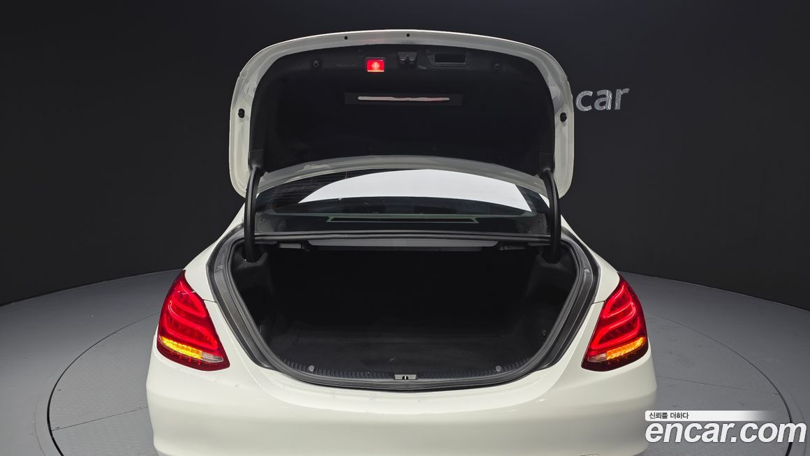 Mercedes-Benz C-Class 2017