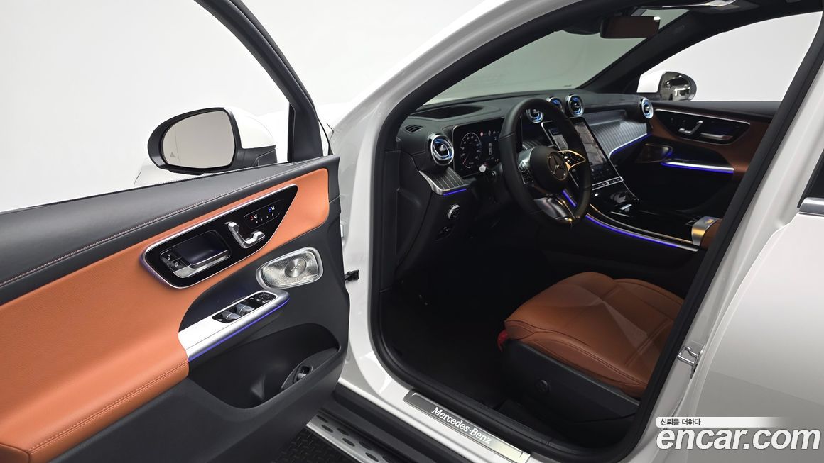 Mercedes-Benz GLC-Class 2025