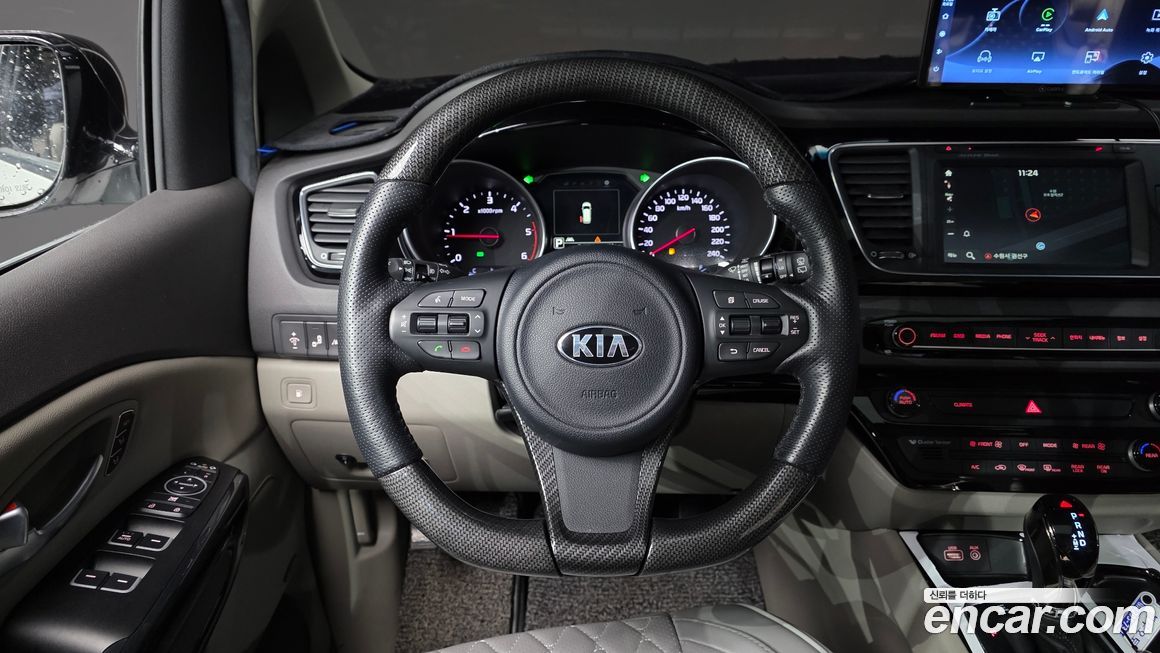 Kia Canival 2015