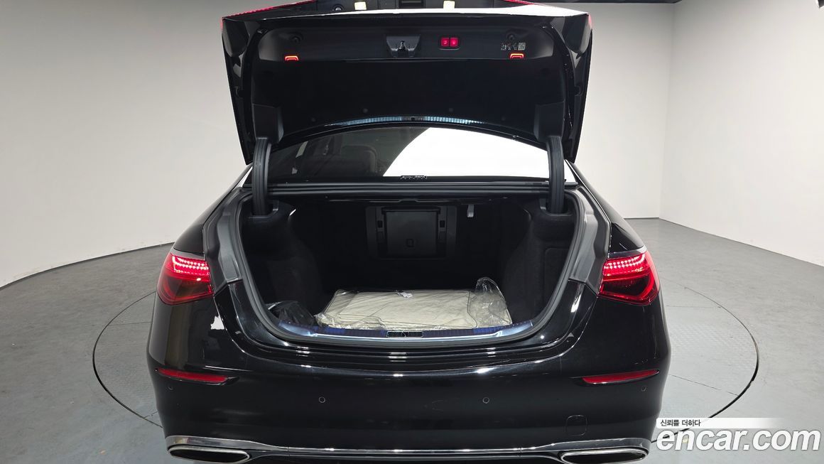 Mercedes-Benz S-Class 2022