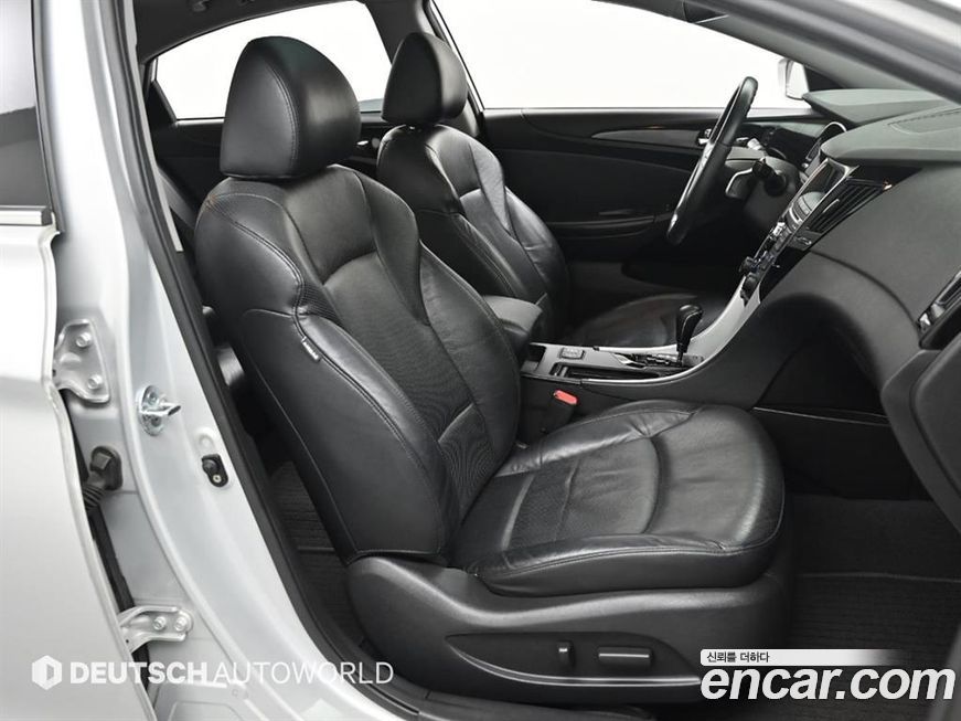 Hyundai Sonata 2010