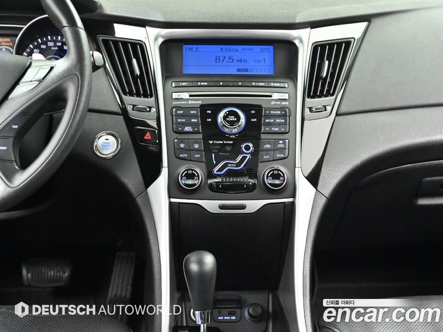 Hyundai Sonata 2010