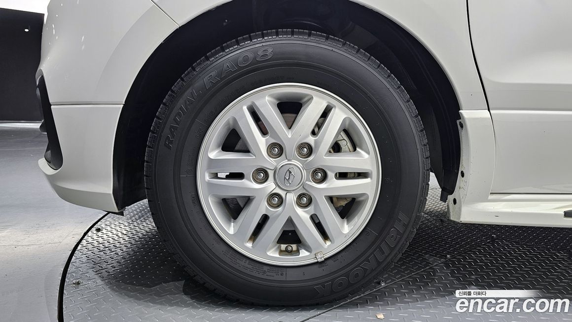 Hyundai Starex 2021