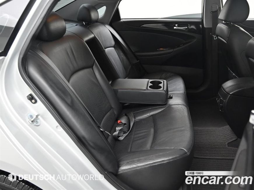 Hyundai Sonata 2010
