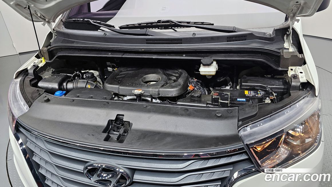 Hyundai Starex 2021