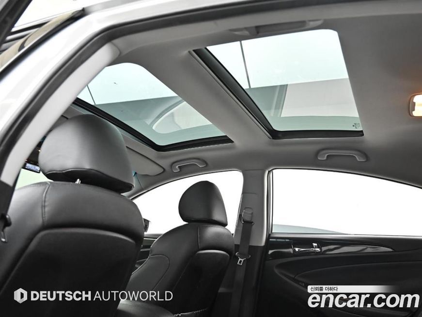 Hyundai Sonata 2010