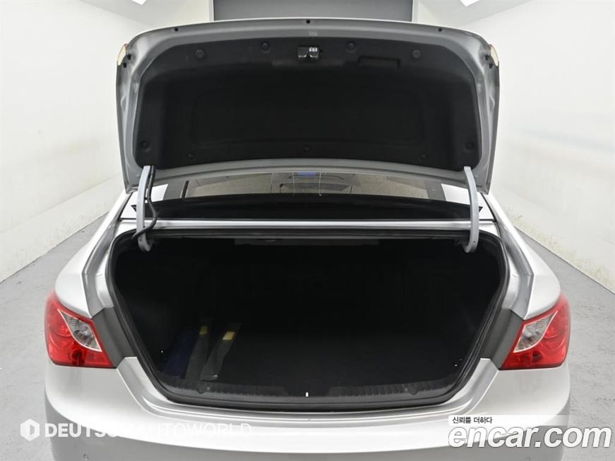 Hyundai Sonata 2010