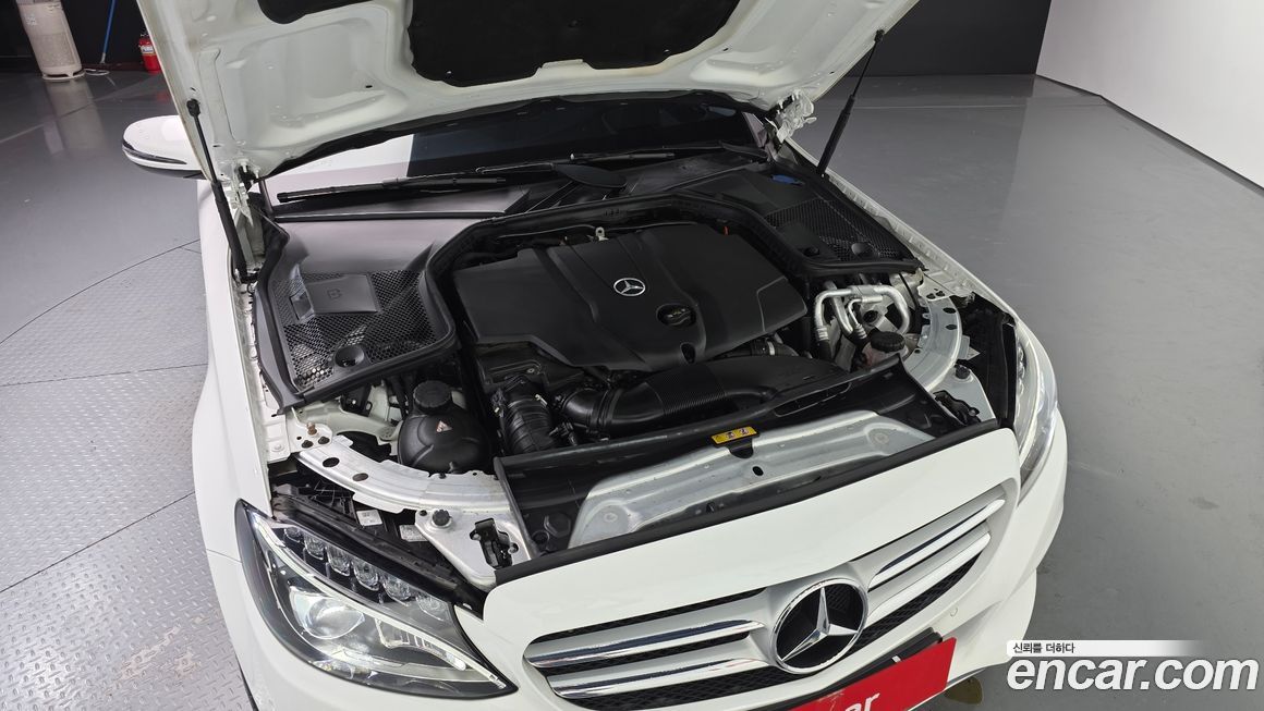 Mercedes-Benz C-Class 2018