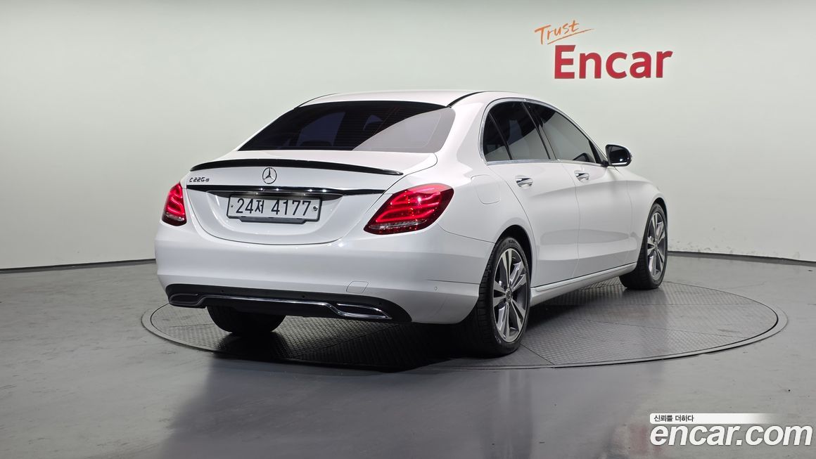 Mercedes-Benz C-Class 2018