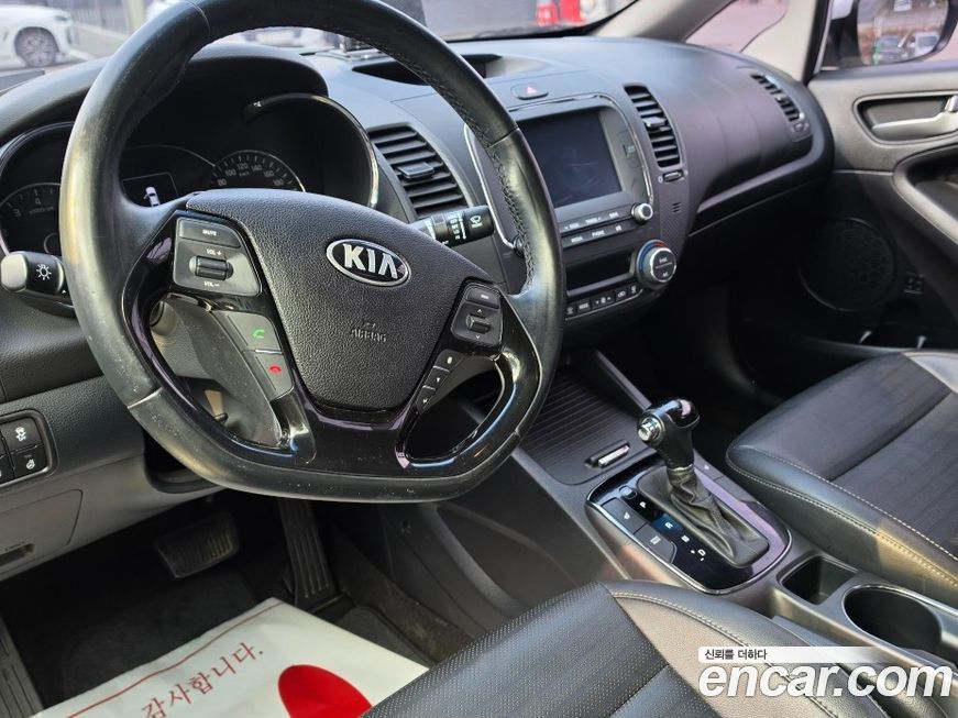 Kia K3 2016