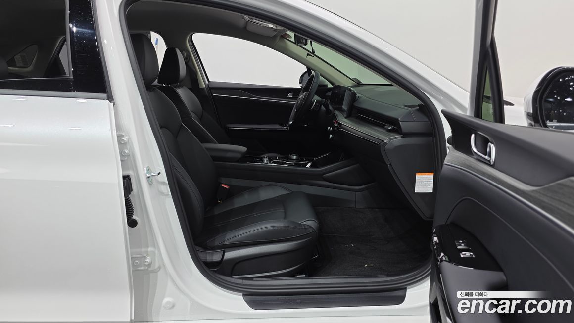 Kia K5 2025