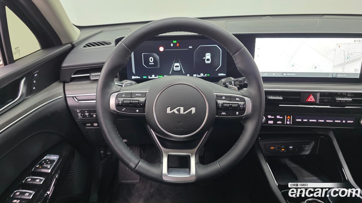 Kia K5 2025