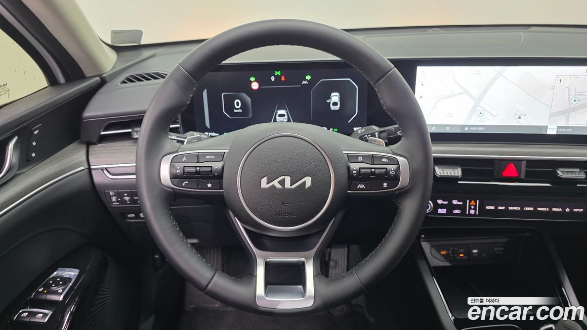 Kia K5 2025