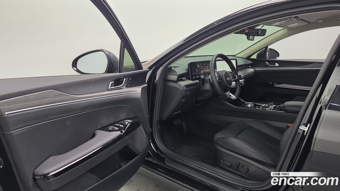 Kia K5 2025