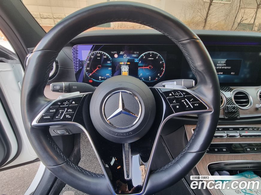 Mercedes-Benz E-Class 2021