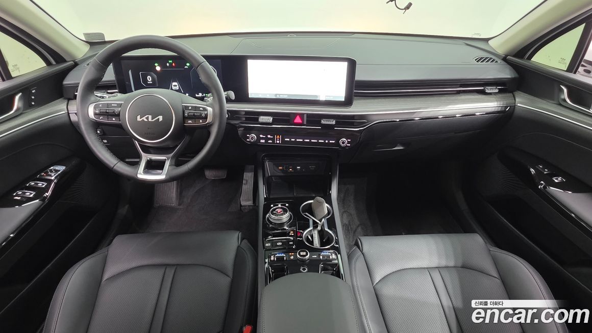 Kia K5 2025