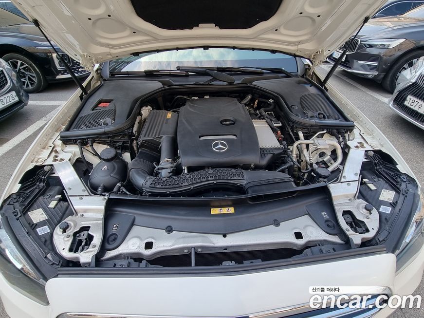 Mercedes-Benz E-Class 2021