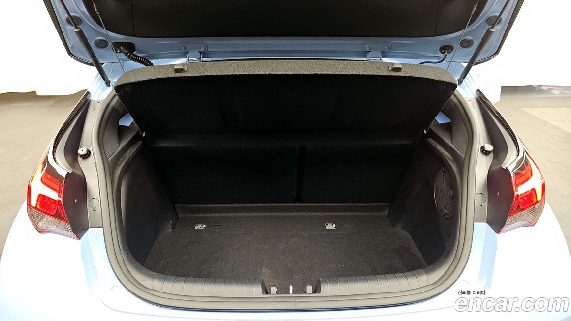 Hyundai Veloster 2019