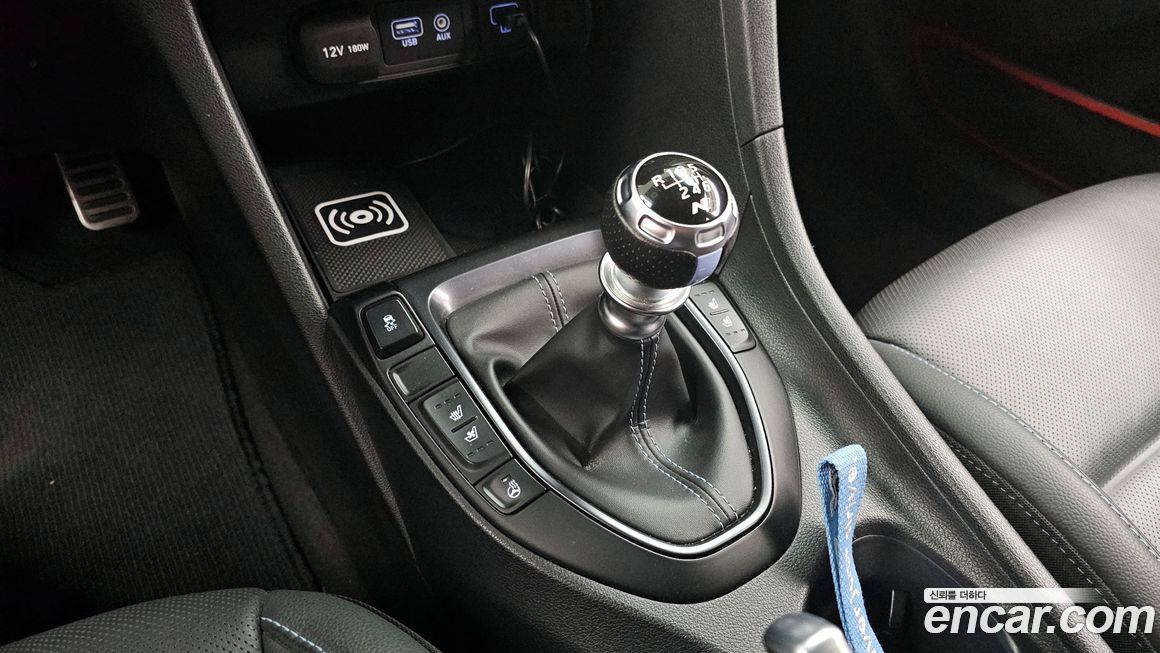 Hyundai Veloster 2019