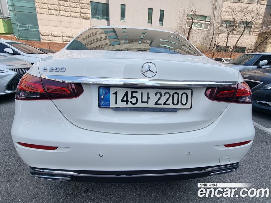 Mercedes-Benz E-Class 2021