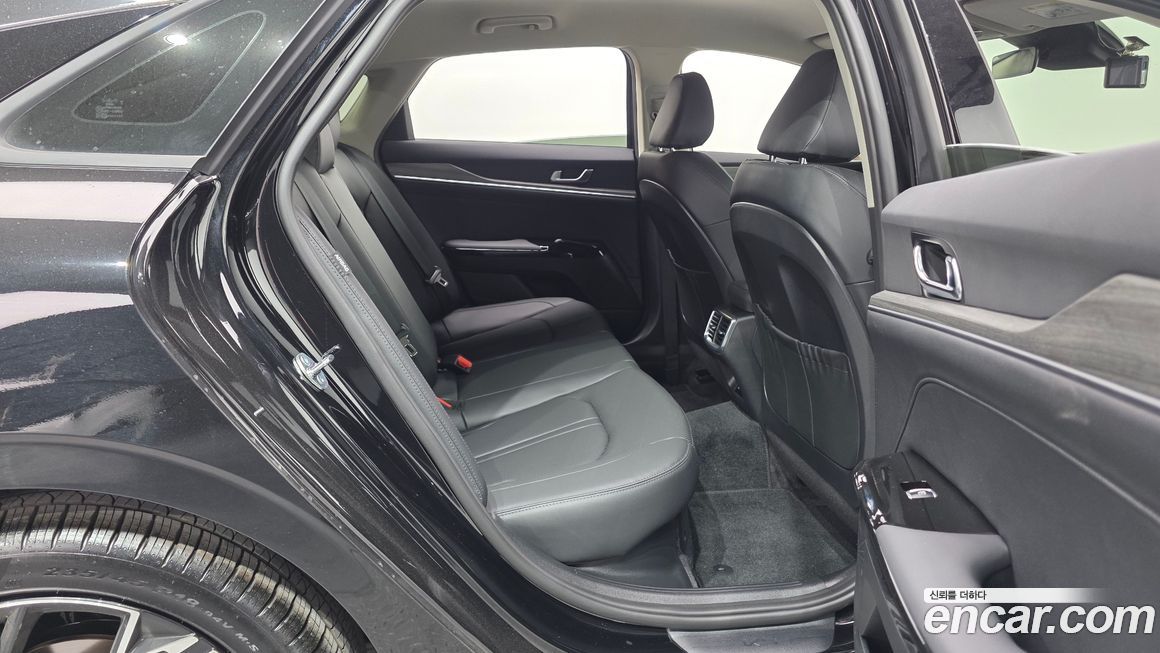 Kia K5 2025